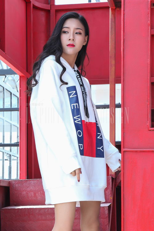 態(tài)度登場 潮流女裝個性風商業(yè)拍攝解碼